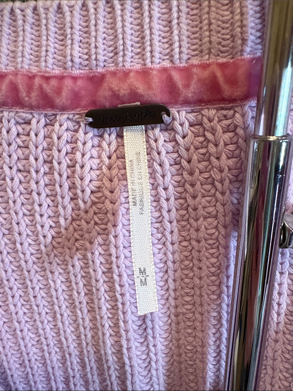 Free People Lilac V-Neck Balloon Sleeve Sweater Size Medium - Picture 3 of 4